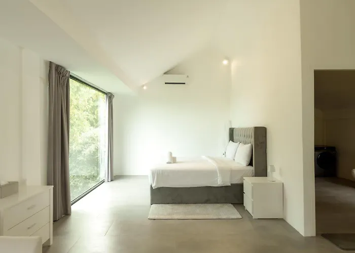 Apartahotel Valeria 4*